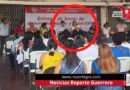 La candidata a diputada Beatriz Vélez entrega becas en plena veda electoral