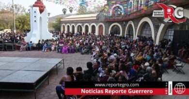 Causa debate festejo por Día de las Madres de normalistas de Ayotzinala