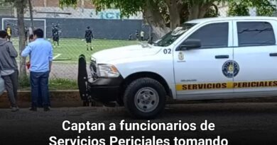 Captan a funcionarios de la Fiscalía emborrachándose y usando vehículo oficial